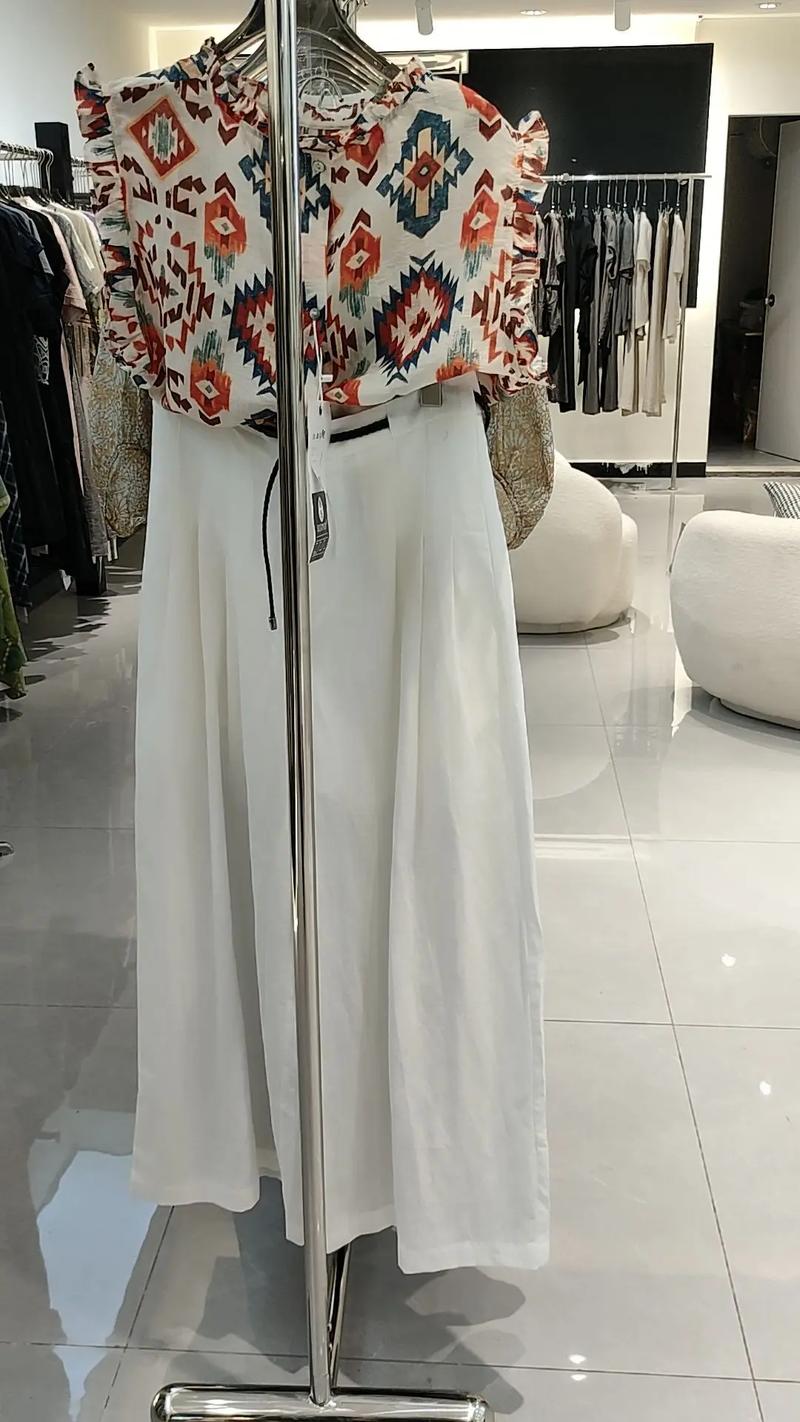 如何通过服装陈列提升折扣女装与鞋帽的销售效果