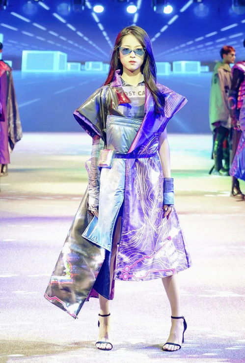 视觉盛宴 服装学院毕业设计作品展惊艳亮相鞋帽篇章